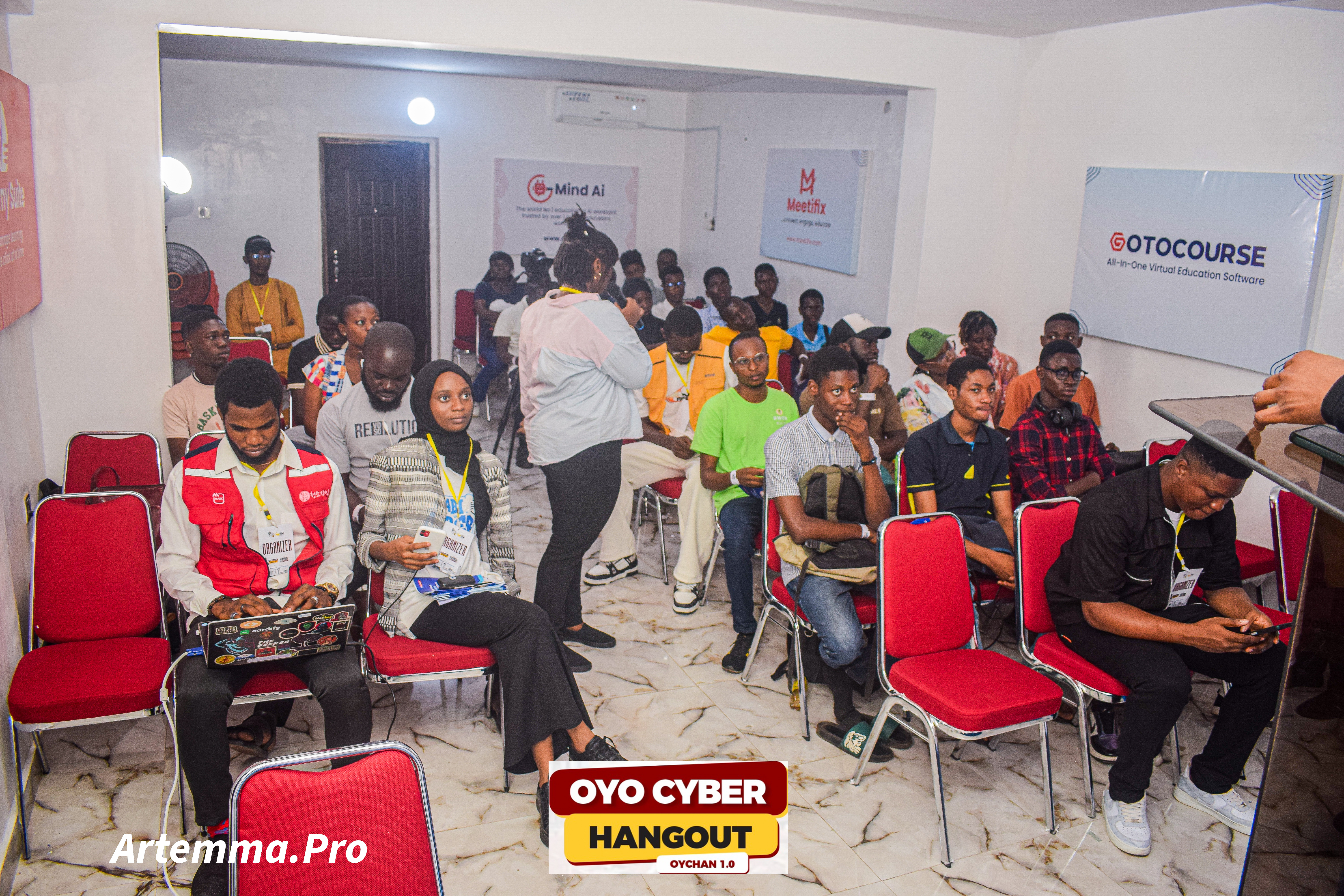 Highlight Oyo Cyber Hangout